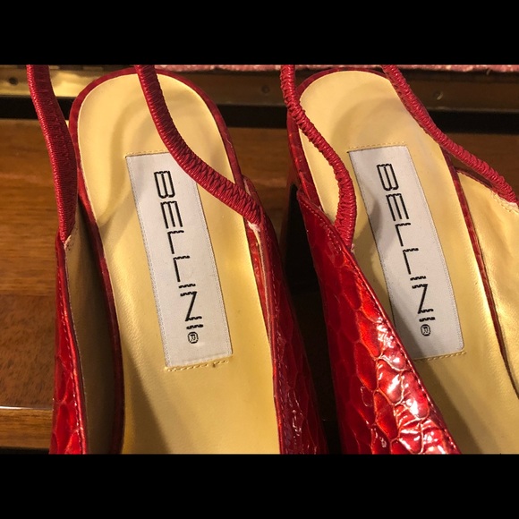 Women’s size 6M Red Leather Evening heels - Picture 7 of 8